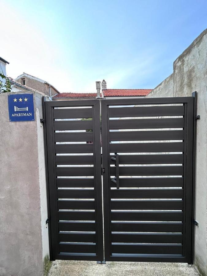 Holiday Home Omisalj Exterior photo